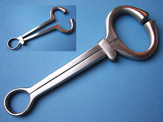 KLINIK - Nasen - Hodenzange nach Harms