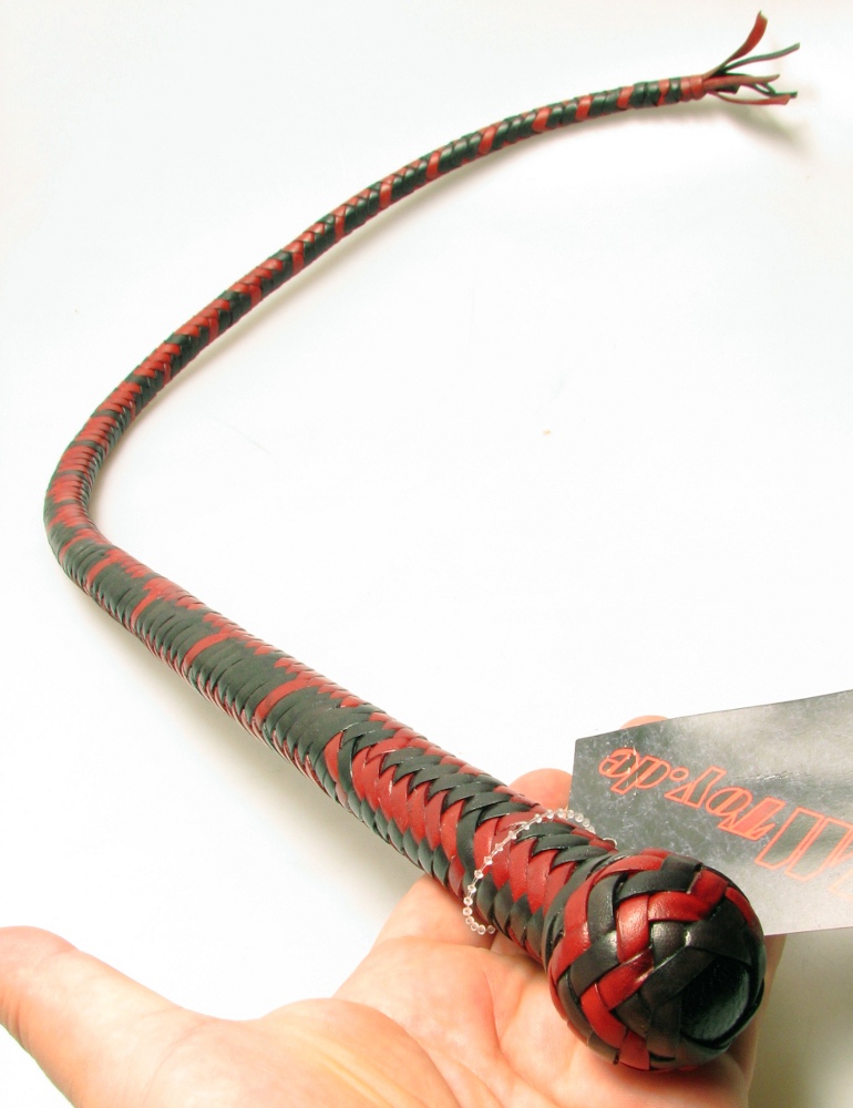 Kavaleriepeitsche aus Rindsleder - rot/schwarz 90cm